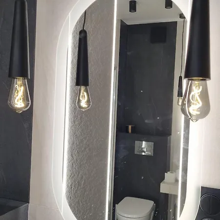 Between The Castle And The Town Hall * Varšava